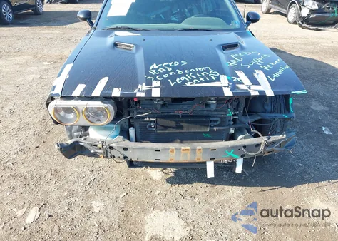 2011 Dodge Challenger Srt8 из США, поврежденный, VIN 2B3CJ7DJ0BH540938